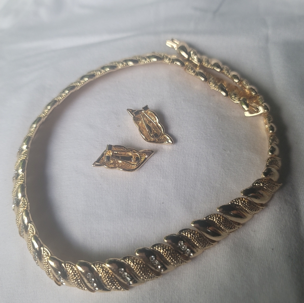 Twisted Gold and Silver Women's Necklace and Earrings Set - Picture 3 of 4